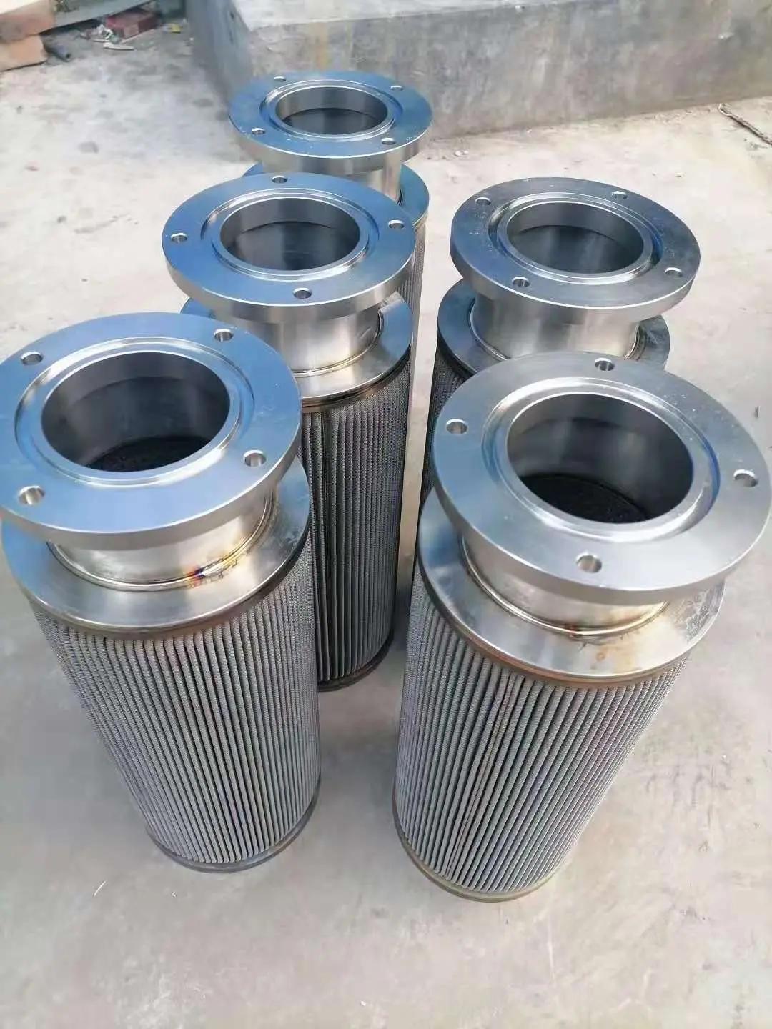 Pleated filter cartridge product view 4